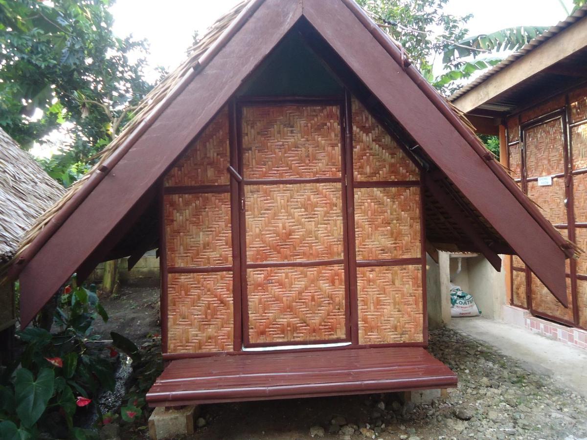 Lhoyjean Garden Hostel Batuan Bagian luar foto