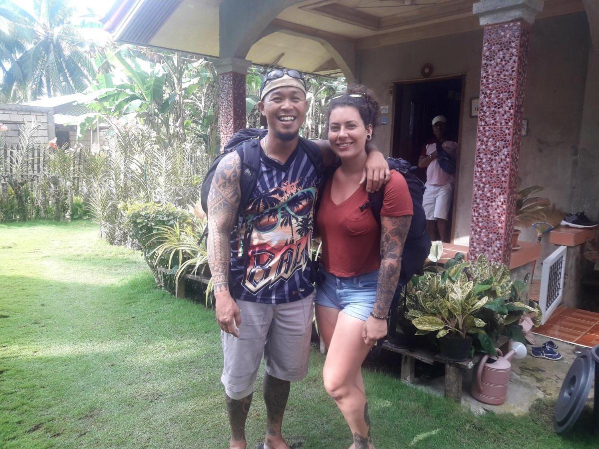 Lhoyjean Garden Hostel Batuan Bagian luar foto