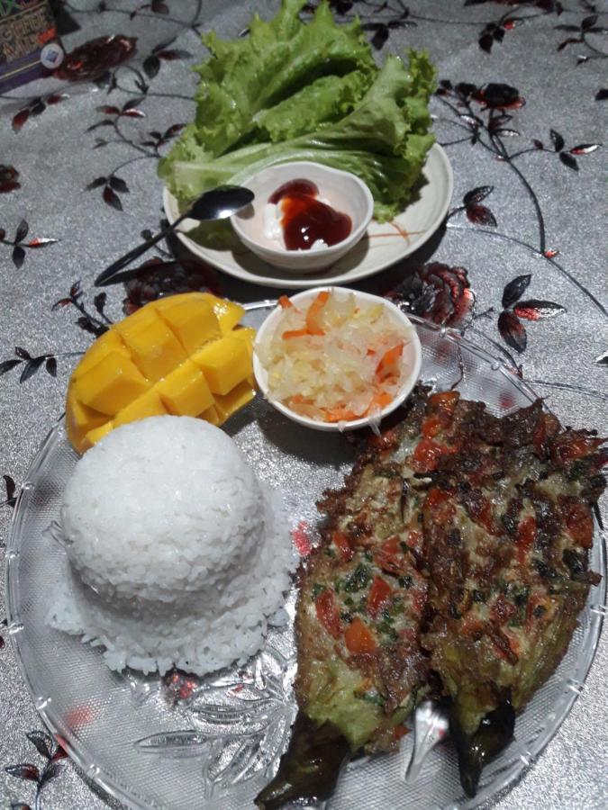 Lhoyjean Garden Hostel Batuan Bagian luar foto