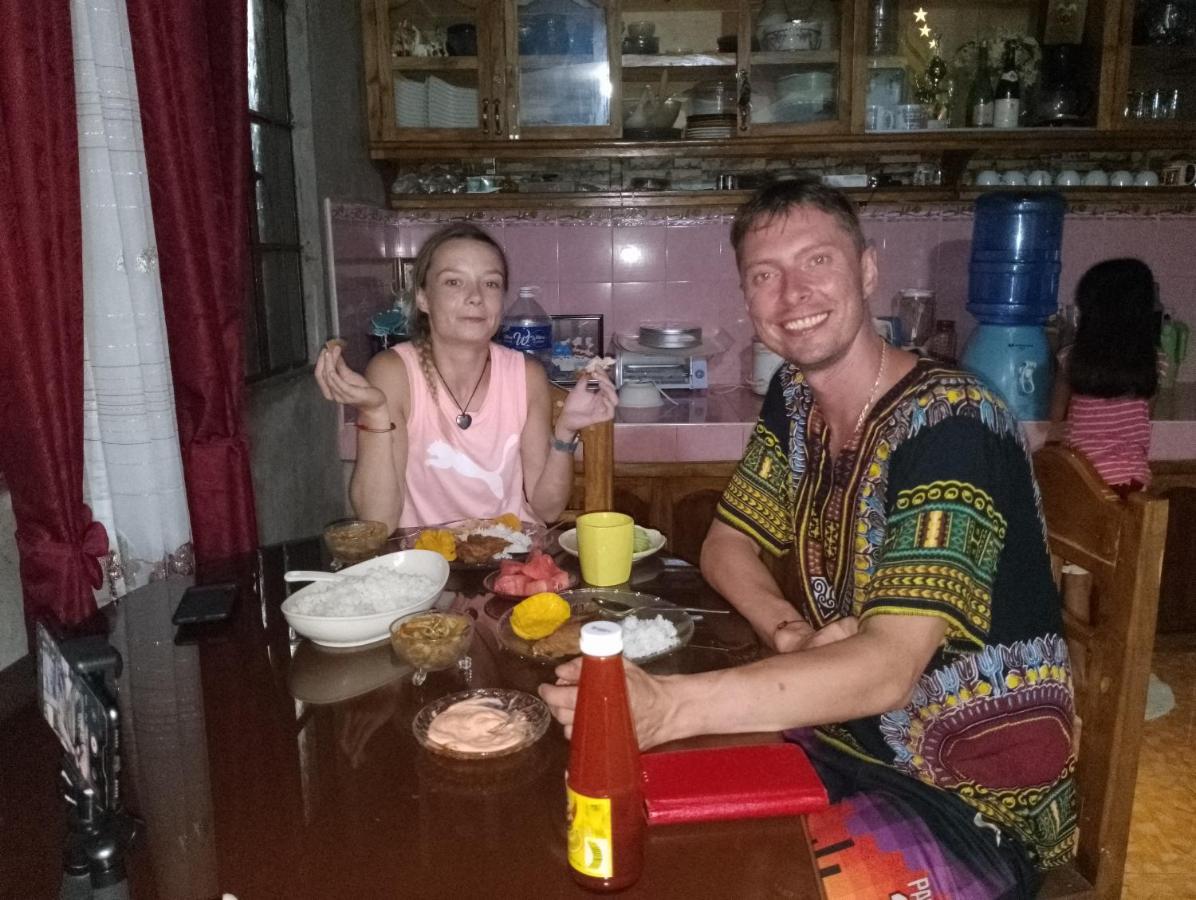 Lhoyjean Garden Hostel Batuan Bagian luar foto