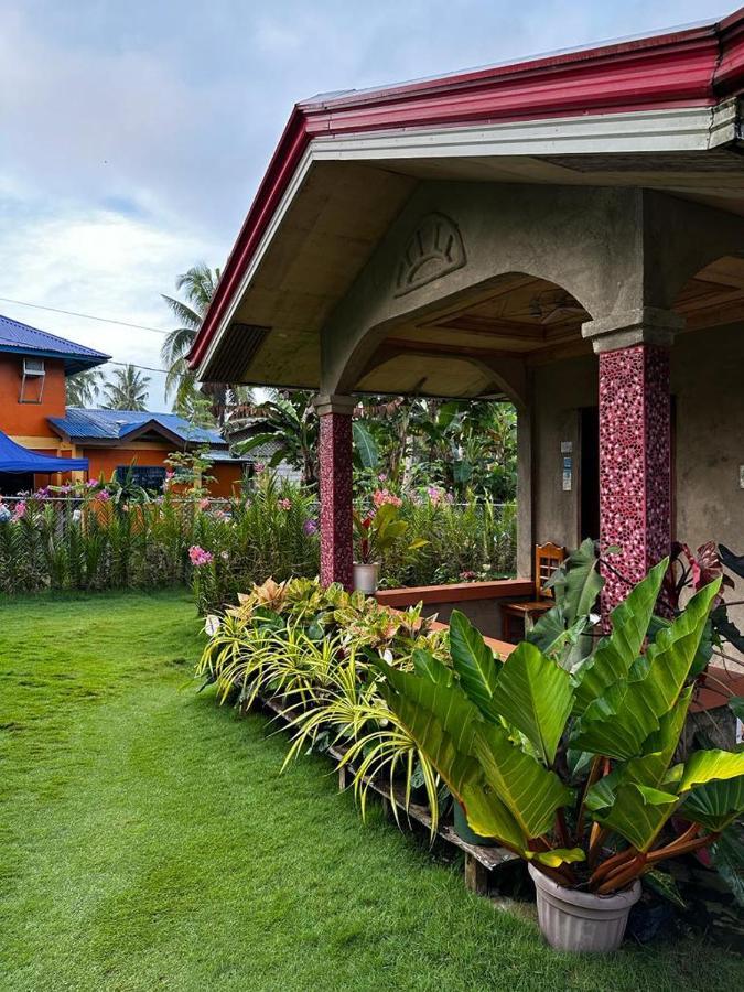Lhoyjean Garden Hostel Batuan Bagian luar foto