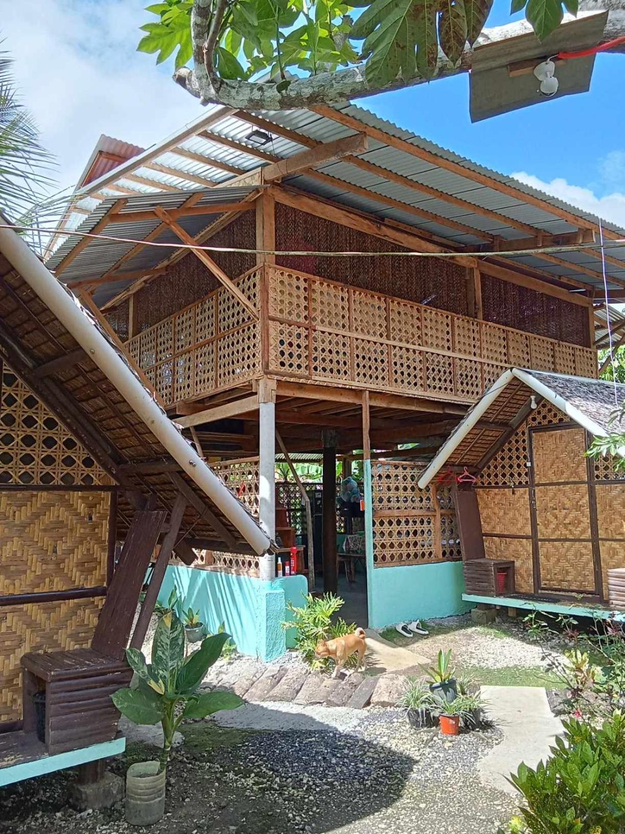 Lhoyjean Garden Hostel Batuan Bagian luar foto