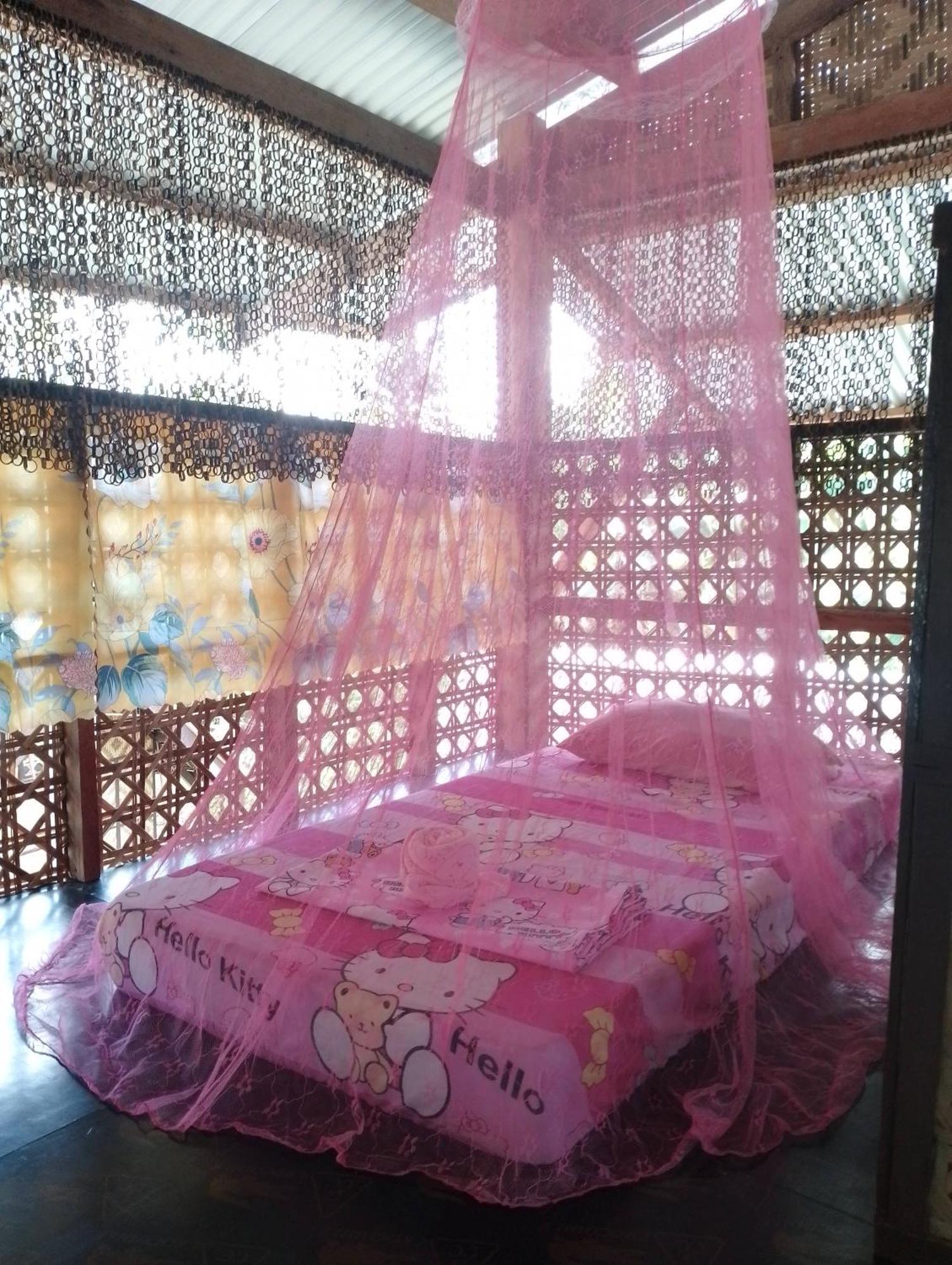 Lhoyjean Garden Hostel Batuan Bagian luar foto